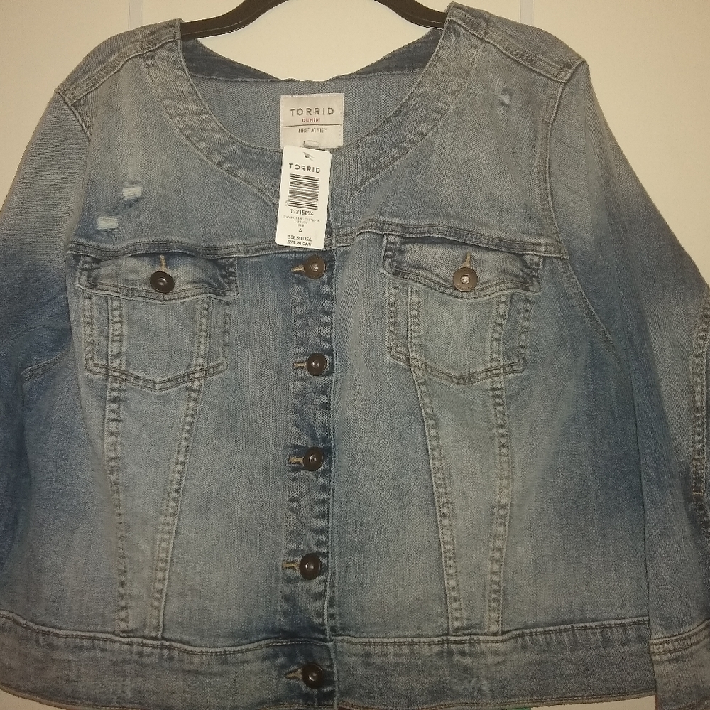 Collarless jean jacket